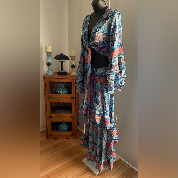 India Boutique Boho Bell Sleeve Front Tie Top and High Low Maxi Skirt Set. - Picture 7 of 8